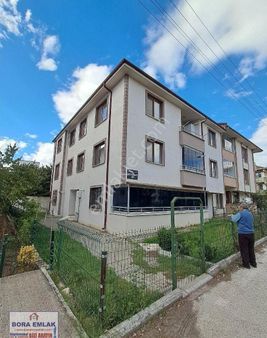 Düzce Uzunmustafa Mahallesinde 2+1 Arakat 100m2 Kiralık Daire.