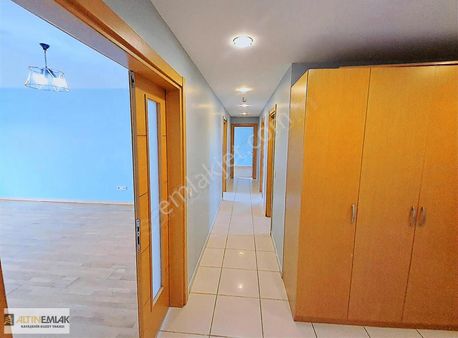 Başakşehir Metrokent Sitesinde Boyalı 3+1 Kiralık Daire