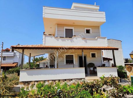 Dikili Salihleraltı Töyko Sitesi Özel Yapım Villa 3+1 309 M2