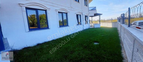 Geniş Bahçe Kullanımlı Büyük Verandalı Yerden Isıtmalı 2+1