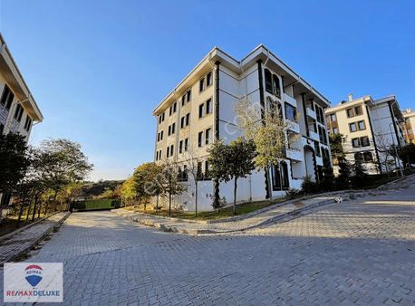 Çınarlı Mah. Basın Sitesinde Satılık 2+1 Ara Kat Daire