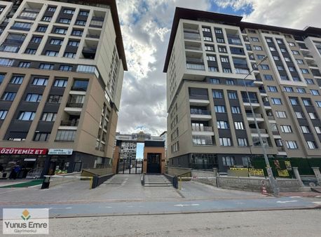 Uluırmak Evlerinde 3+1 Büyük Tip Arakat Oturuma Hazır Cadde Ceph