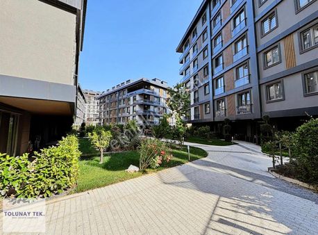 Çengelköy Has Bahçe Evlerinde Yeşil Cepheli Sıfır 4+1 Daire
