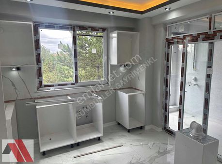 Sümbüller'den Yeşille İç İçe Z.ısıtma Spor Tasarım Eşsiz 2+1