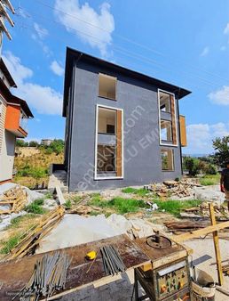 Başiskele Aşağı Yuvacikta Yatırımlık 1+1 Bahçe Dubleks