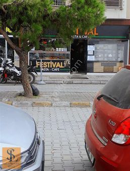 Burhaniye' Nin En Merkezi Konumunda Bodrum Katlı İşyeri