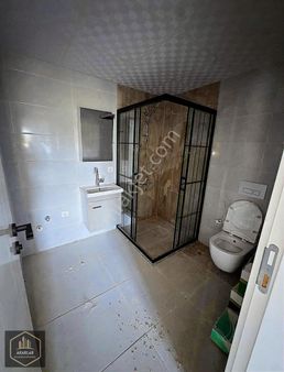 Manisa Muradiyede Satılık 3+1 Kapalı Mutfak Daire