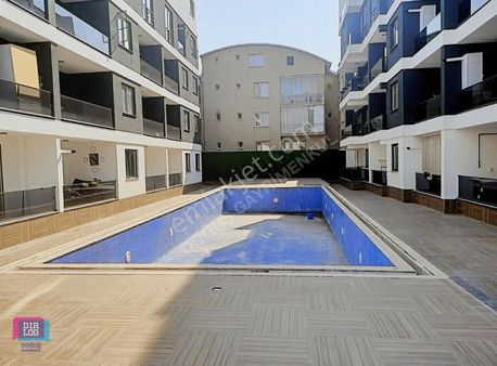 Fethiye'de Havuzlu Kapalı Otoparklı Site İçinde Net 100m2 2+1