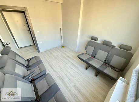 Han Emlak'tan Bademalanı'nda Ayrı Mutfak Cambalkonlu Sıfır 2+1