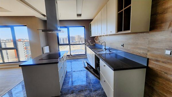 Natura Göksu'da Manzaralı Teraslı 350 M2 4,5+1 Satılık Daire