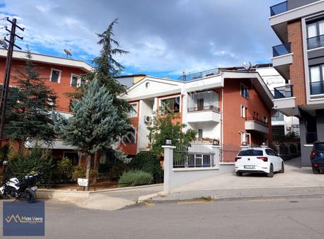 Öveçler Lizbon Cad. Yakını Ön Cephe Arakat Satılık 3+1