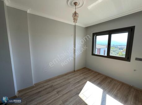 Rotadan Kuşadasında Özel Bahçeli,otoparklı, Tek Müstakil Triplex