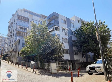 Göztepede Tamamen Tadilatlı 3 Oda 1 Salon Daire