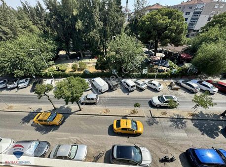 Hidayet Erzeybek Cad.üzeri Boş Kullanıma Hazır Satılık 3+1 Daire