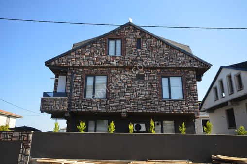 Yalancı İlanlara Elveda /sakarya Kocaali De Hayellerdeki Taş Konsept Lüks 4+1 Villa