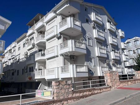 Altınkum'da Havuzlu Sitede Eşyalı Kiralık 1+1 Daire