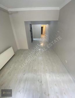 Hem Ofis Hem Daireye Uygun Kiralık Haseki Tramvay 1 Dakika