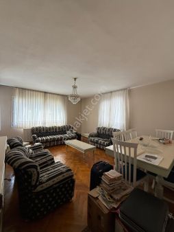 Akyörük Gayrimenkulden Satılık 3+1 Merkezi Konumda Ara Kat Daire