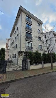 Eskidji' Den Cevizli Mah. E-5 1dk 2+1 90m2 Ara Kat Balkonlu