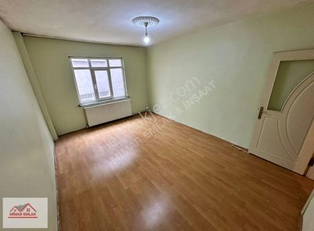 İkitelli M.akif'de Satılık 2+1 80m2 Mall Of'a Komşu Arakat D.