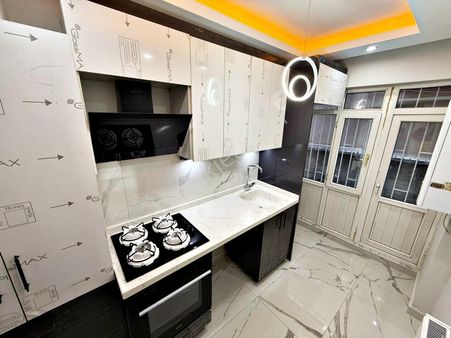 Tepebaşı Mah Lüx Yapılı Merkezi Bölge'de Caddeye Yakın 3+1 Daire