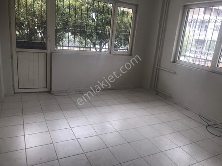 Dikili Giysi Pazarı Civarında 2+1 Dubleks Ev