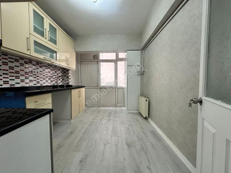 Etlik Şehir Has Yürüme Mesafesi Cadde Üzeri 3+1 Katta Masrafsız