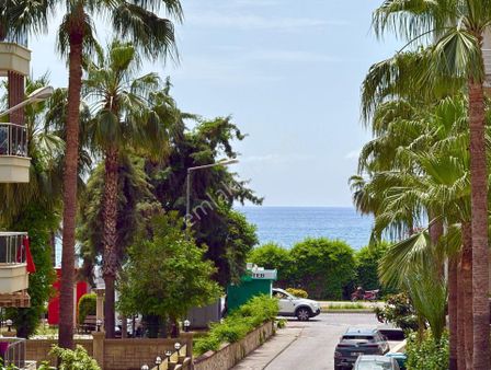 Alanya Güllerpınarı Mah.denize 50 Mt.eşyalı Satılık 3+1 Daire