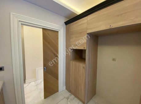 İsminar Yılmaz Dan Beşevler Trio Live Dan Satılık Bahçe Katı