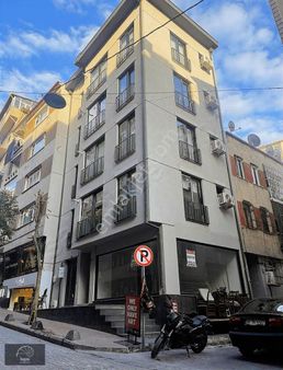 Çukurcuma Caddesi Üzerinde Mağaza Dükkan.