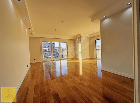 Ethemefendi'de Satılık 3+1 Sitede Boş Daire Havuz / Güvenlik