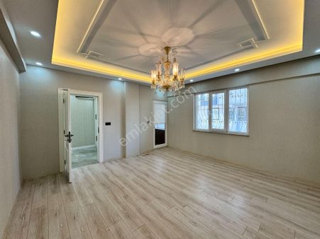 Babil Emlaktan Satlık Yenibeşevlerde Park Yanı 3+1 Sıfır Daire