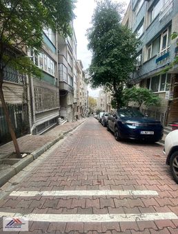 Aycan Beşiktaş Nişantaşina Komşu 3+1 Balkonlu Asansörlü Ara Kat