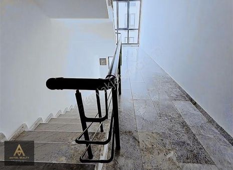 Yeşilyurt'ta Büyük Fırsat Ebeveyn Banyolu Ara Kat