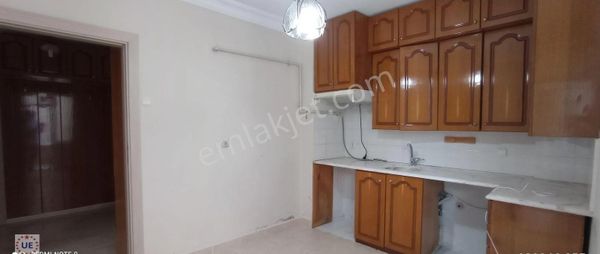 Uygun Dan Atakum Mimarsinan Mah. Bankaların Ve Karfur Yanı 3. Kat 2+1