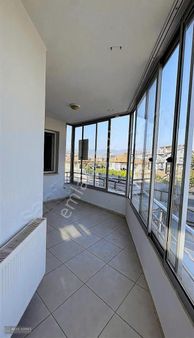 Patlangıç Mah Üni Yakını Ara Kat 2+1 Ayrı Mutfak Kombili Kiralık