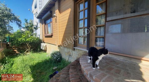 Urla Kalabak' Ta Satılık 156 M2 Arsa Tek Katlı Kütük Müstakil Ev