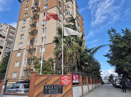 Halkkent Sitesi'nde Full Tadilatlı Büyük Tip 3+1 Satılık Daire