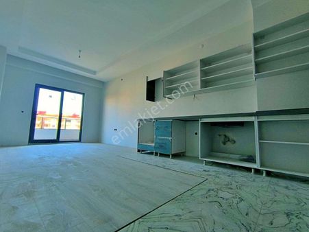 Uytundan Edremit'te Havuzlu Ultra Lüks Site İçerisinde 1+1 Daire