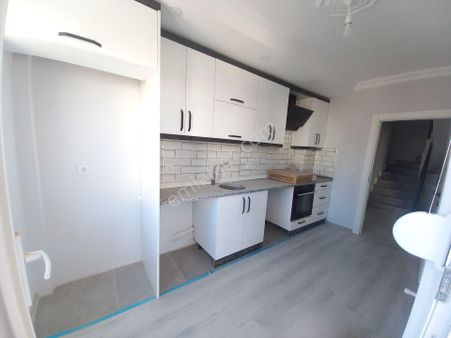 Çamlıbel'de Tramvay Yakını Sıfır 5+1 200m2 Acil Satılık Dubleks