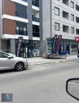 Kartal Karlıktepe Mahallesi Cadde Üzeri Depolu Satılık Dükkan