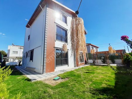 Sarıçam Çınarlı'da Radye Temelli İskanlı 417 M2 Arsalı 40 M2 Teras Alanlı Ultra Lüks Trilex Villa