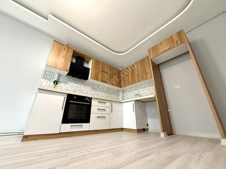 Cadde'den Akçay'da Doğalgazlı Yeni Binada 1+1 Satılık