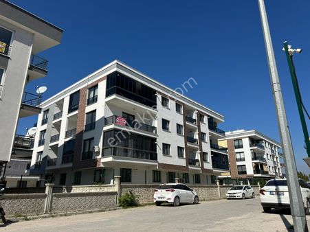 Zeki Emlak'tan Muradiye'de Site İçinde Kiralık 2+1 Daire
