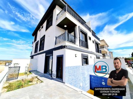 Didimde Satılık 3+1 Villa Havuzlu Bahçeli Müstakil