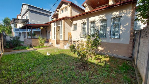 Derince Dumlupınar Satılık 3+1 Müstakil Ev Ve Arsası