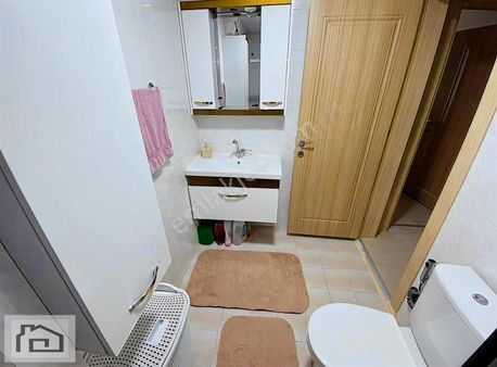 Eminden,merkez Camii Yakını,masrafsız,katta,ergonomik,fırsat 3+1