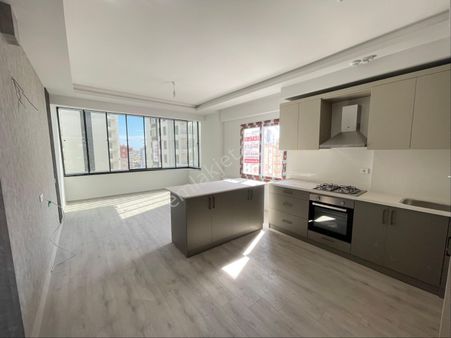 Merkez'de Sıfır 3+1 Havuzlu Lüks Daire !!