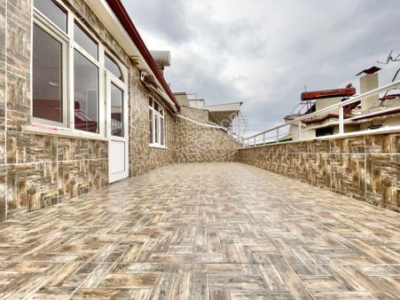 Berkay Demirel'den Akçay Kordonda Deniz Manzaralı 2+1 Dubleks