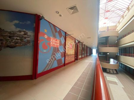 Em-of Emlak'tan Yükleme Katında Düz Ayak 70 M2 Kiralık İş Yeri
